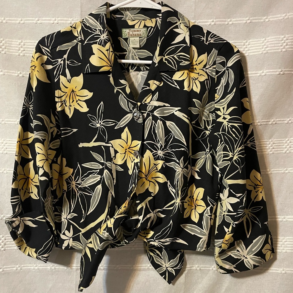 Tommy Bahama Silk Floral Short Sleeve Top Women’s Sz Small 40.00